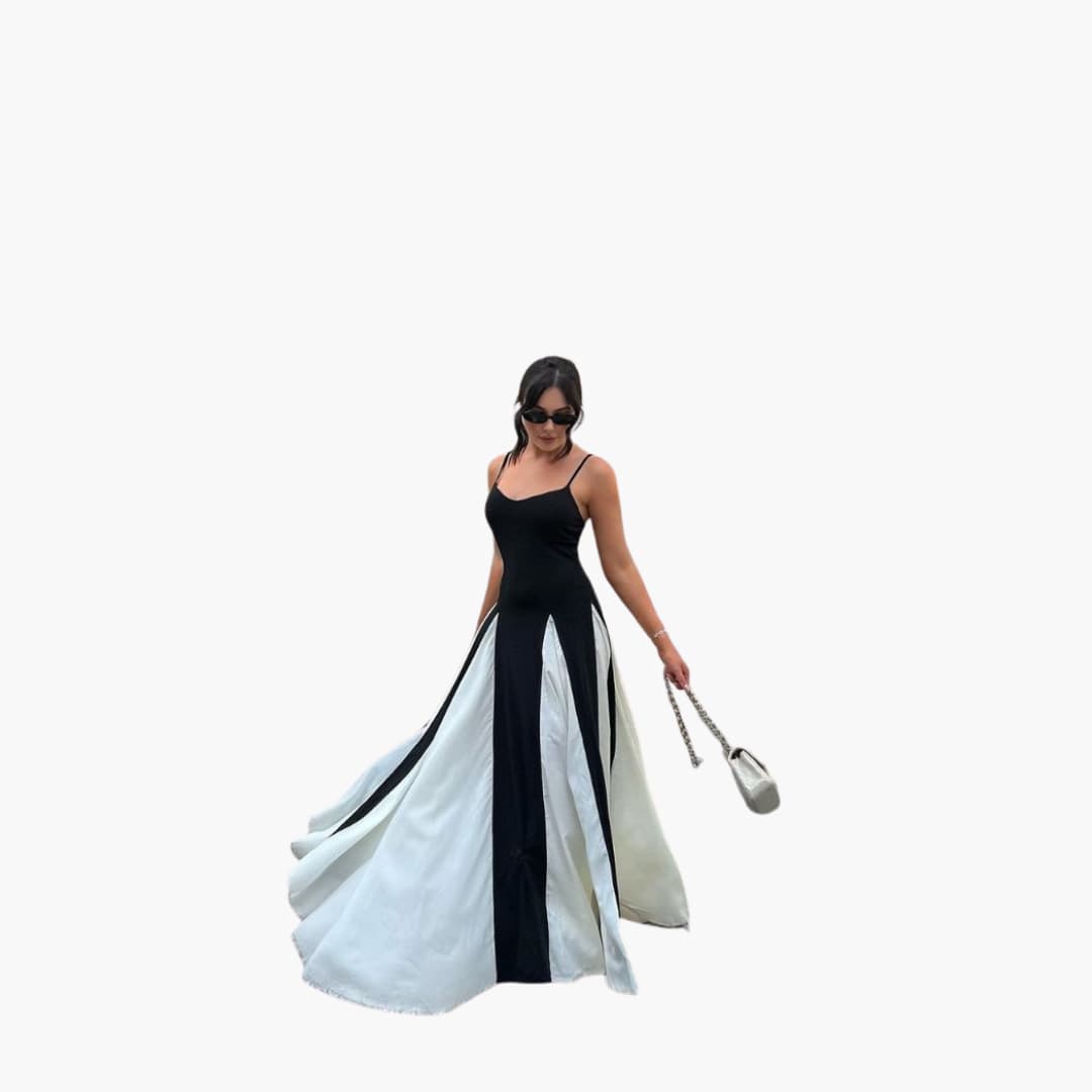 Women’s sleeveless maxi dress with scoop neck and zip fastening