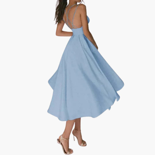 Women’s sleeveless V-neck dress with backless summer design