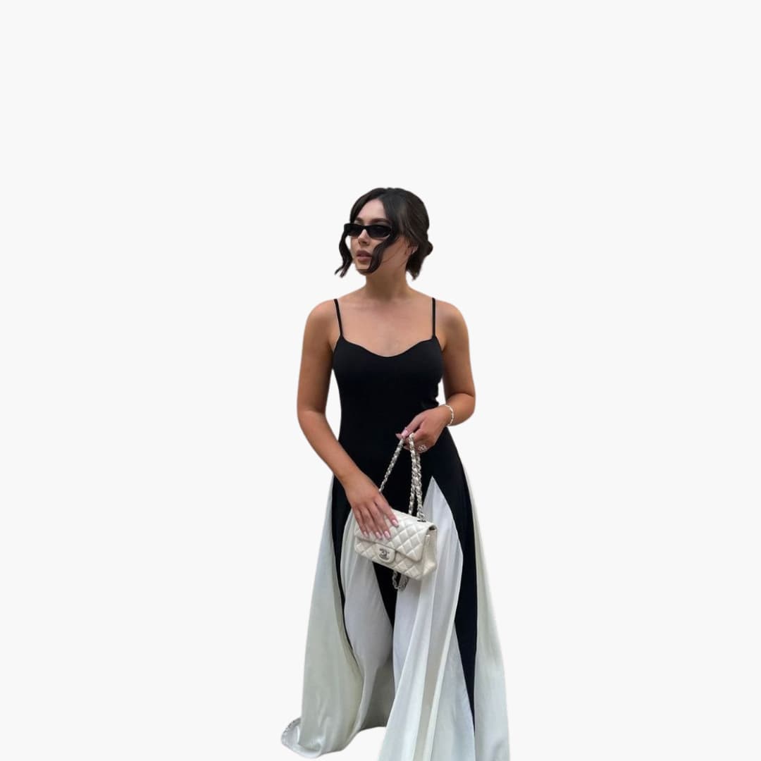 Women’s sleeveless maxi dress with scoop neck and zip fastening