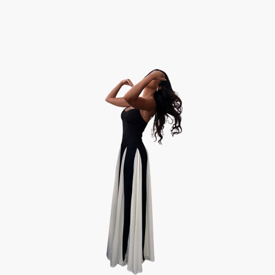 Women’s sleeveless maxi dress with scoop neck and zip fastening